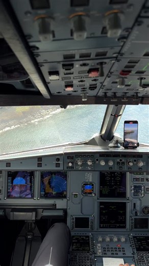 91K views · 8.8K reactions | Final approach and landing on runway 12 at Ponta Delgada on the Azores with @_capt_a320_ at the controls. The filming perspective makes the final bit look weird ⛰️ A321neo! #airbus #a321neo #flightdeck #cockpit #cockpitview #flightdeckview #flying #plane | Pilotstories | Facebook