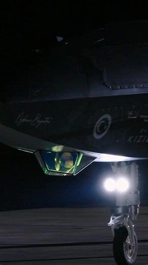 ASELSAN elektro-optik sistemleri, Gök Vatan’da görev yapan hava platformları için keskin gözler olmaya hazır. 🌐 ASELSAN’s electro-optical systems are ready to serve as the sharp eyes of the air platforms operating in the skies. | Aselsan