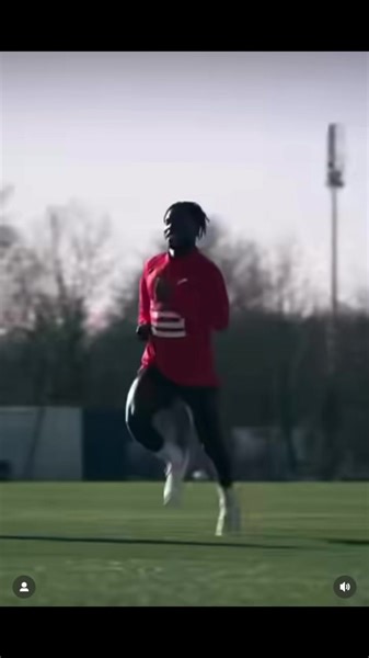 Black Stars player, Alidu Aseidu begins training with his new club, Stade Rennais FC.#omanfmsports #westham #premierleague #epl #playerofthemonth #sports #kencitymedia #football #blackstarsofghana #afcon2023 #ghanatotheworld #ghanaianculture #africanwear #ghanaianwear #kente #englishpremierleague #coteidvoire#totalenergiesafcon2023 #aliduseidu #blackstars | Oman Fm