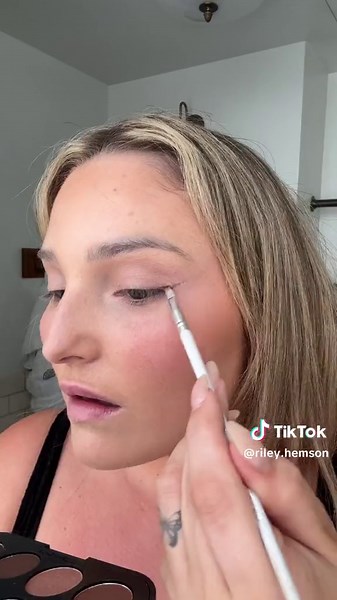 Achieve Radiant Skin with MAC's Studio Radiance Foundation