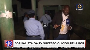 COUTINHO MACANAZE OUVIDO PELA PGR O jornalista da Tv Sucesso, Coutinho Macanaze, foi ouvido nesta segunda-feira, pela Procuradoria distrital de Kamaxaquene, na cidade de Maputo. Coutinho Macanaze foi agredido durante a cobertura do encerramento de votação e da contagem dos votos nas eleições autárquicas de 11 de Outubro, na Escola da Polana Caniço "B". Macanaze e a instituição que representa, querem que os agressores e cúmplices desta ação sejam responsabilizados criminalmente. #1NaInformação #J