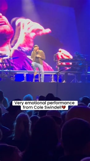 Ok I’m not crying you…. Ok yes I’m crying😭 | 101.7 The Bull