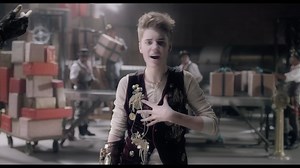 Justin Bieber《Santa Claus Is Coming To Town》(Arthur Christmas Version)