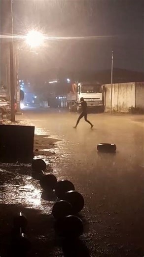 Bro got a clean flash step😭 #shorts #funny