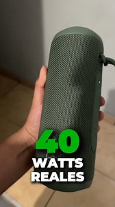 Este parlante te hará vivir la música… El SP7 te da 40 watts de full potencia con bajos repotenciados y hasta 14 horas de batería. En Smart Plaza te lo hacemos fácil: 🚚 Envío gratis 🛡️ Garantía real 💬 Asesoría personalizada 🎁 Regalo de bienvenida Todo original, todo con respaldo. Porque en tecnología original… Smart Plaza nunca falla. Pídelo al 989 083 780 🔥🔥 WhatsApp 👉 https://wa.link/hwrzfa | Smart Plaza