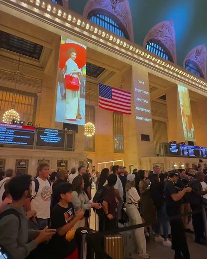 DEAR NEW YORK, art installation in Grand Central Terminal by Brandon Stanton of Humans of New York
