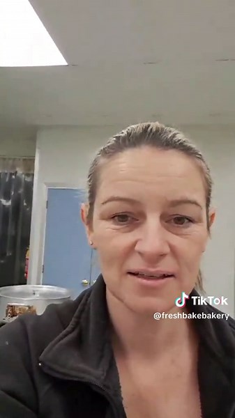 Pudding Pie Fails: Hilarious Bakery Moments