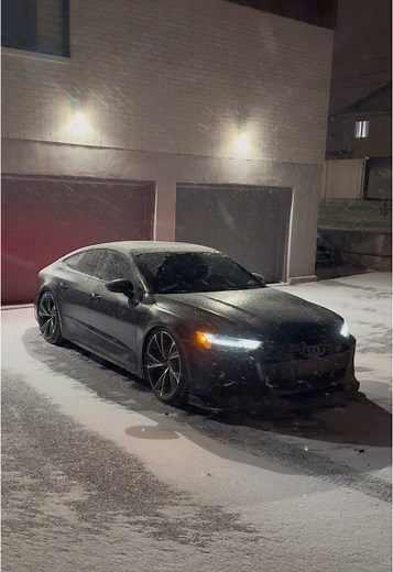 Audi RS7 vs BMW M5 Competition Performance Comparison