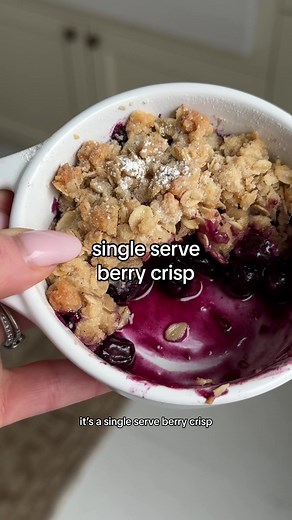 Single Serve Berry Crisp Recipe for a Delicious Weekend Baking Session