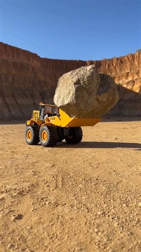 Giant RC Front End Loader Unboxing & Boulder Lift Test | Heavy Mining Machine Toy