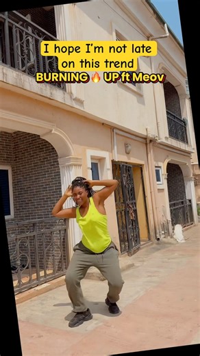 Burning🔥up ft ‪@MEOVV_OFFICIAL‬ #burningup #meovv #kpopdance #dancecover #shorts #shortsvideo #trend