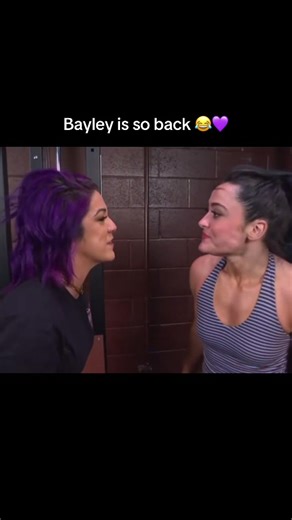 I love her sm 😂 #fyp #bayley #bayleywwe #lyravalkyria | bayley