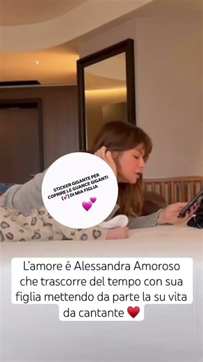 Love is Alessandra Amoroso spending time with her daughter ♥️