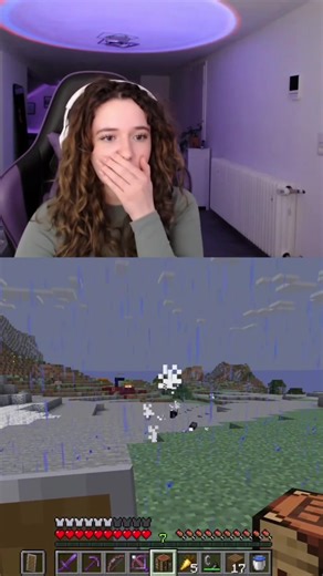 Minecraft: Llamas Spitting OP Items