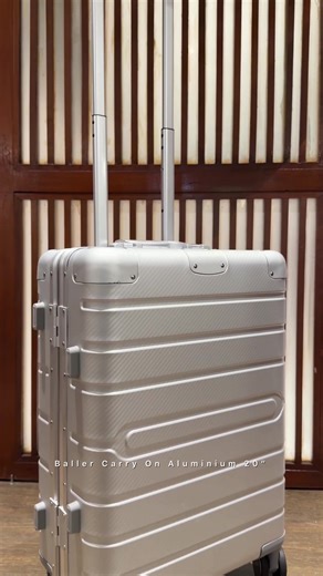 Weekend Getaway Packing Tips and Cabin Luggage Review