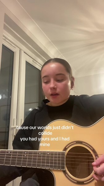 Favorite Lesson: A Beautiful Acoustic Cover by Yaeow