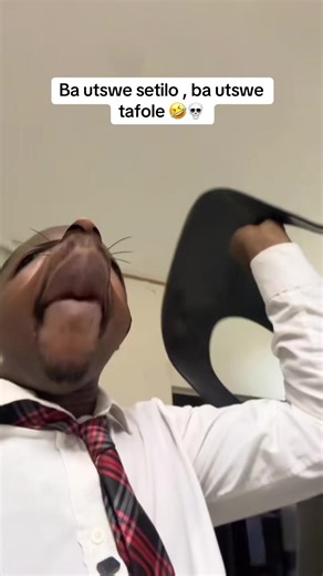 🤣o tla ka stilo 🤣ga o tla ka desk o fihlele ba utswile setilo🤣🤣