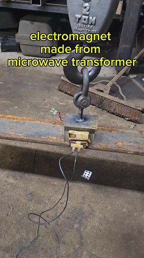 Homemade electromagnet from old microwave | Tom Cat