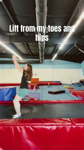 How to set in your back tuck! #backtuck #tumbling #gymnast #tumbler #foryou #gymnastics