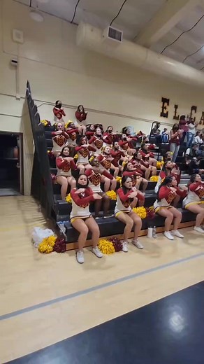 This game was a rollercoaster of emotions! However, Monarchs persevered! 📣🎀🦁✨️ #Cheer #cheerleading #cheerleader #Sidelinecheer #Sandiego #SpringValley #Basketball #Season #SplashSummerVibe #ShowUrGrillSkillz #Energy #Throwback