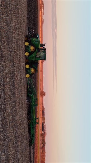 Showcasing the 640 Tractor in Action