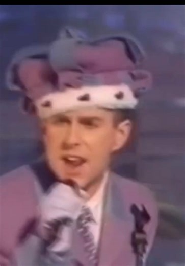 Holly Johnson's 'Love Train' Live in 1989