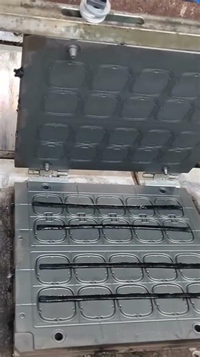 Rubber Product Making Machine in Action