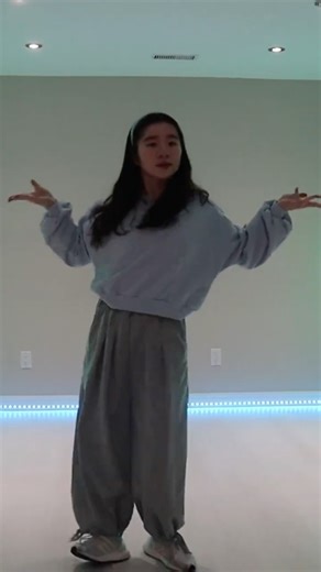 Corbyn Besson & TZUYU ‘BLINK’ Dance 🩵