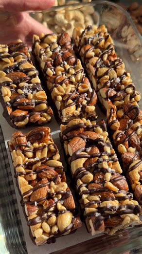 Crunchy, salty-sweet perfection 🍫✨ Homemade dark chocolate sea salt nut bars with under 10 ingredients and SO easy! | Crowded Kitchen