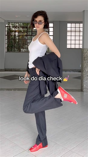 #lookdodia blazer oversized de brechó + melissa vintage #fashion #ootd #dailylook