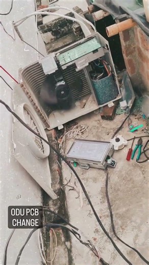 Hitachi split AC 12 times blinking #hitachi #airconditioning