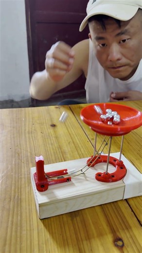 Perpetual Motion Demo Lesson Plan: Teach Energy Conservation with Simple Materials