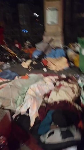 3.1K views · 55 reactions | La vie de certains noirs en France  Nos frères africains doivent retourner Au pays, ce comportement est indigne樂 Ce n’est pas normal de voir ça. | Stars Afrique | Facebook