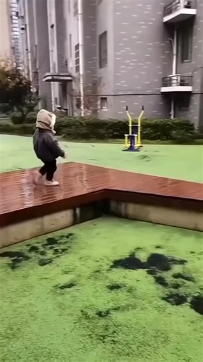 icon on Instagram: "this educational Reel highlights an innovative green energy project in Japan. The video features footage of busy urban sidewalks in cities like Tokyo and Kyoto, with overlaid animations showing embedded piezoelectric materials in the pavement. As pedestrians walk, run, or jump, the surface slightly deforms, converting kinetic energy from footsteps into electricity via pressure on special crystals. Generated power lights nearby street lamps, powers public displays, and even mo