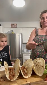 527K views · 19K reactions | Taco Tuesday  An easy and quick dinner before we head out for gymnastics lessons! | CookingwithSammy | Facebook