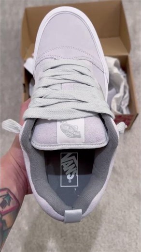 #unboxing my 40 dollar #vans Knu Skool