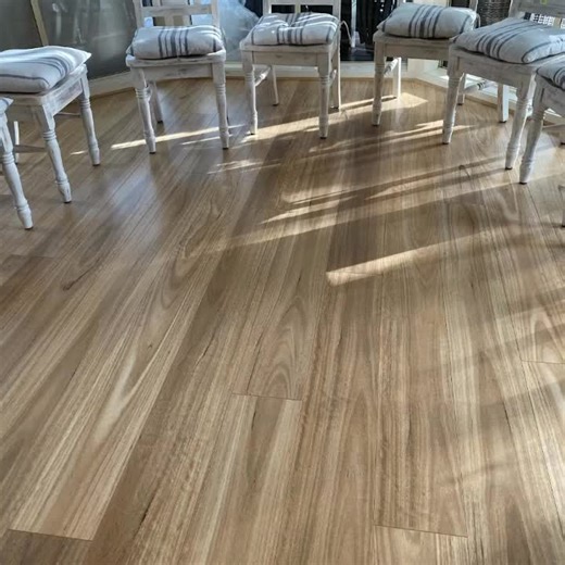 Laminate Flooring Transformation in Sunbury | Floor Removal & New Install Watch this amazing transformation! We removed the old flooring and installed brand-new laminate boards to create a sleek, modern, and durable finish for this Sunbury home. Our team ensured precise alignment, flawless edges, and a professional finish that elevates the entire space. As trusted laminate floor installers in Melbourne, we provide full-service solutions from floor removal to installation. Perfect for homeowners 