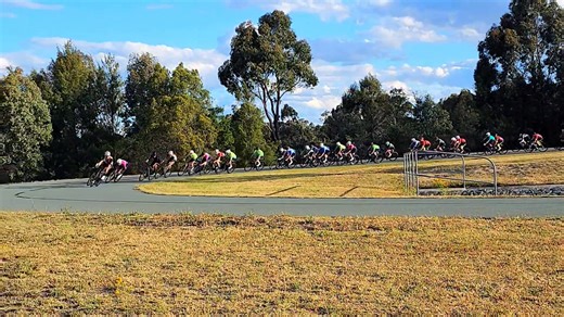 🌬️ TREK | CCC Summer Crits – Round 6 Photos per grade. Post 9 B Grade video collarbone 📷📷 Ian Hutchings Perfect weather, big fields, and those trademark Stromlo crosswinds — Round 6 had it all! 💨🔥 Fast, aggressive racing across every grade, with big numbers on the start line and plenty of riders testing their legs in the wind. Huge thanks to all riders, volunteers, and supporters for another cracker Wednesday night. 🎯 Series leaders were on display — and after six rounds the leaderboard ba