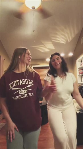 300 tries later… @G 😛😛 #fyp #dance #trend #chicago #bff | dancing