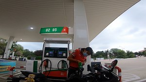 雅马哈r3加完油推着走