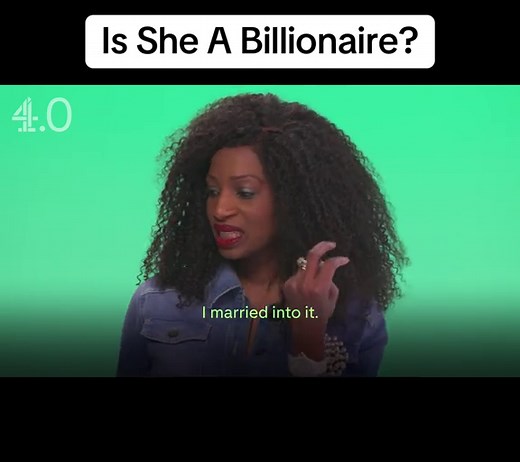 She has SMOKE for Deji! BRAND NEW #FindTheBillionaire OUT NOW on Channel 4.0 YT and Spotify! @Specs Gonzalez @Deji #FindTheBillionaire #EP14