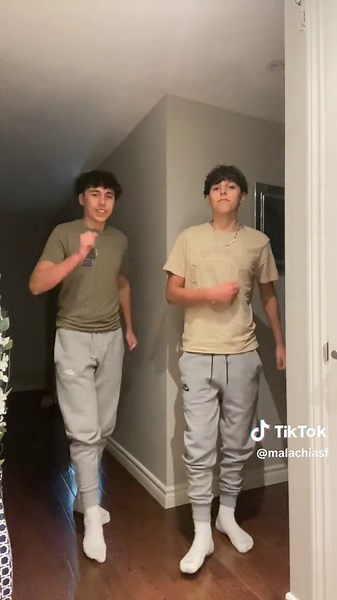 New Year's Playlist: Top Songs for 2024 Celebrations