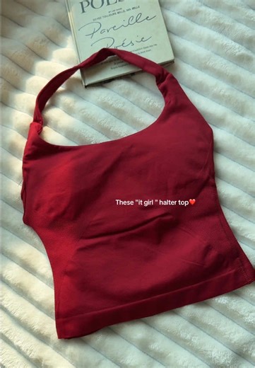 A stretchy halter top with padding, no needto wear a bra❤️☁️#haltertop #tanktop #runtok #sportswear #croptops