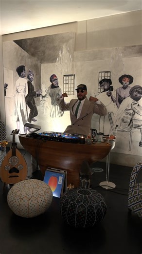 J O E K A Y on Instagram: "Live from the 4th floor. @therealswizzz playing a deep cut by @aliciakeys. Visual Set + Mix — out rn on Soulection Radio Ep. 717 (link in bio)."