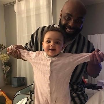 KAARIS ET SA FILLE LE MEILLEUR PÈRE DU MONDE / ABONNÉE VOUS