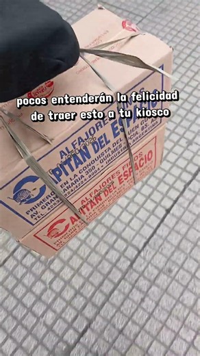 alfajor capitan del espacio en caja #summerofgoals