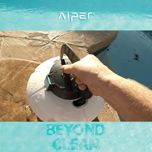 77K views · 575 reactions | 綠‍♀️The wireless pool cleaning robot you need! Fits your flat-bottom pool up to 538 Sq. ft. ✅WIRELESS CLEANING✅STRONG SUCTION Get Yours>> https://bit.ly/3HFpqwn | Aiper | Facebook