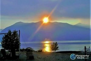 🚨NEW PRICE!!!🚨 $239,900 2 beds 1 baths Sanca Creek Beach Resort On beautiful Kootenay Lake you will find Sanca Creek Beach Resort Co-operative. This small community features 14 large lots, half of which are waterfront. With a sandy beach, and boat launch you and your family will enjoy swimming, boating, water skiing and of course: Kootenay Lake's legendary fishing. This area is located in a small inlet which provides shelter from weather. Due the sheer size of Kootenay Lake, it does not freeze