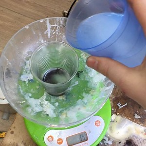 Casting process. Smooth Cast 305, silicone mold, pressure cooker, pump and 30 minutes:) #resincasting #scenery #tiny_furniture | Tiny Furniture