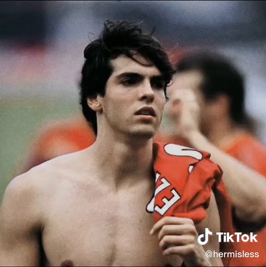 Kaká's Haircut Styles: Top 10 Trendy Looks